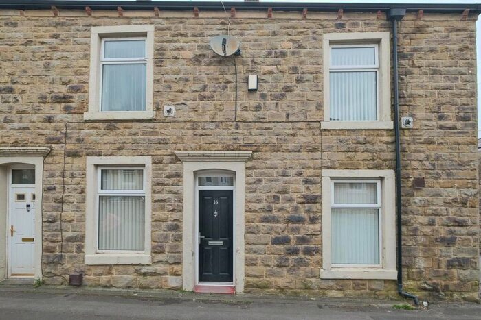 3 Bedroom End Of Terrace House To Rent In Clement Street, Accrington, Lancashire, BB5