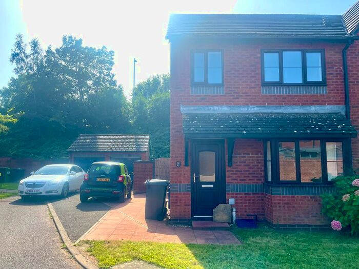 3 Bedroom Semi-Detached House To Rent In Gittisham Close, Exeter, EX1