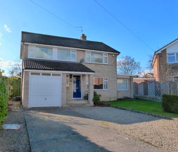 4 Bedroom Detached House To Rent In Daleside Gardens, Harrogate, HG2