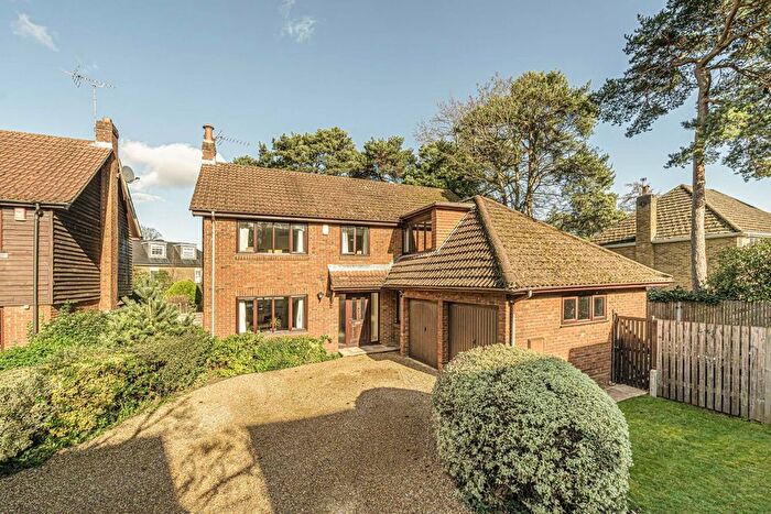 5 Bedroom Detached House To Rent In Cavendish Road, Weybridge, KT13