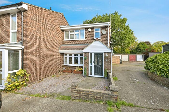 3 Bedroom End Terrace House For Sale In Barnard Acres, Waltham Abbey, EN9