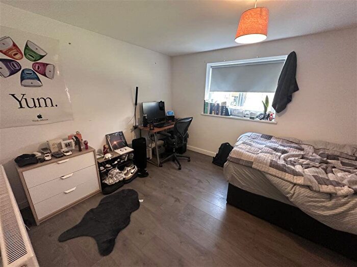 6 Bedroom Semi-Detached House To Rent In West City, NR5