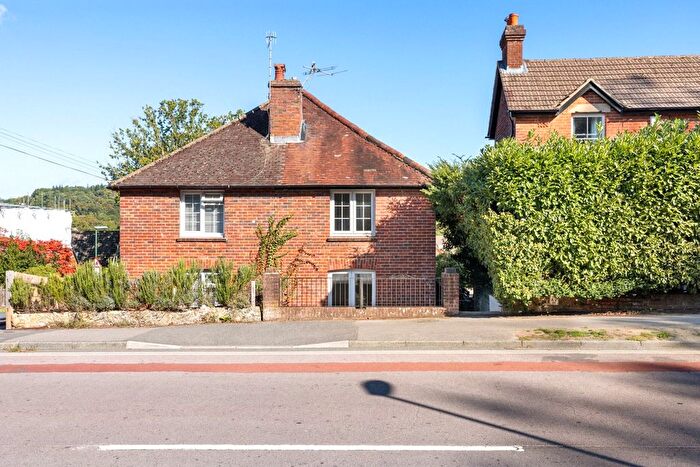 2 Bedroom Semi Detached House For Sale In Haslemere, West Sussex, GU27
