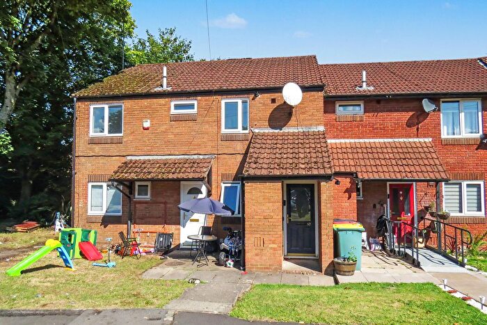 2 Bedroom Flat For Sale In Goldburn Close, Ingol, Preston, PR2