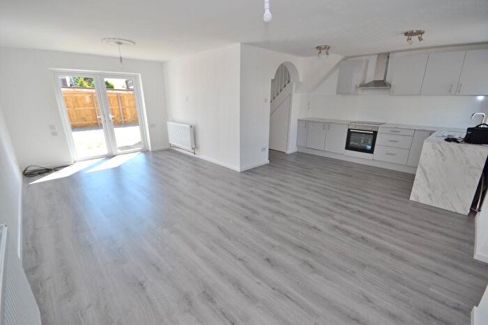 3 Bedroom Terraced House To Rent In Faircourt, Hull, HU6