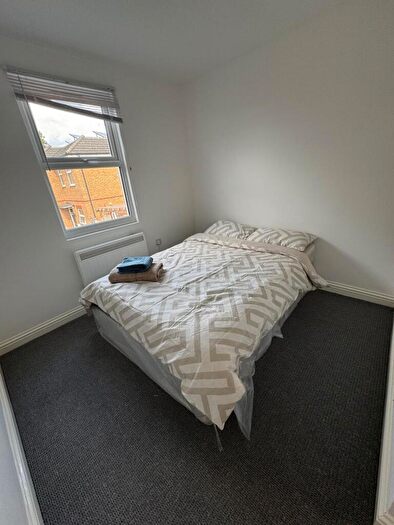 5 Bedroom House Of Multiple Occupation To Rent In , Beulah Road, CR7