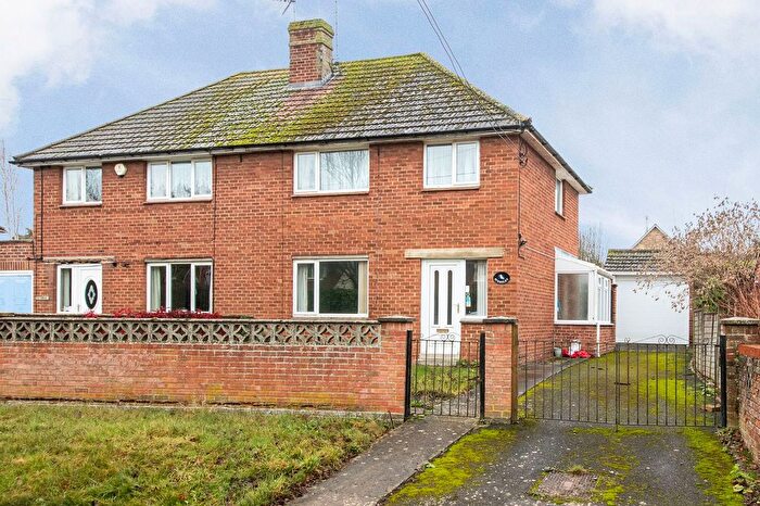 3 Bedroom Semi-Detached House For Sale In Church Street, West Hanney, OX12