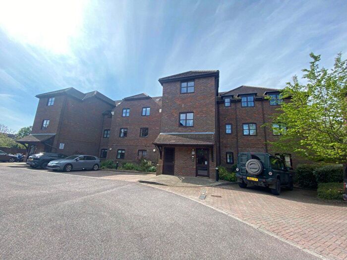2 Bedroom Flat To Rent In Bewicks Reach Newbury, RG14
