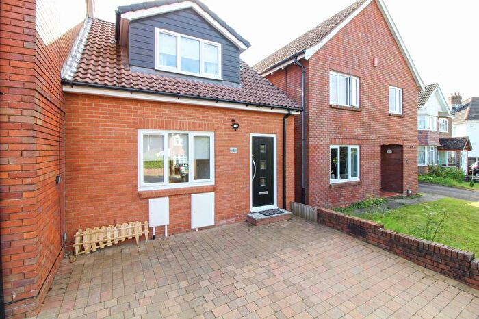 2 Bedroom Semi-Detached House To Rent In Butterfield Road, Southampton, SO16