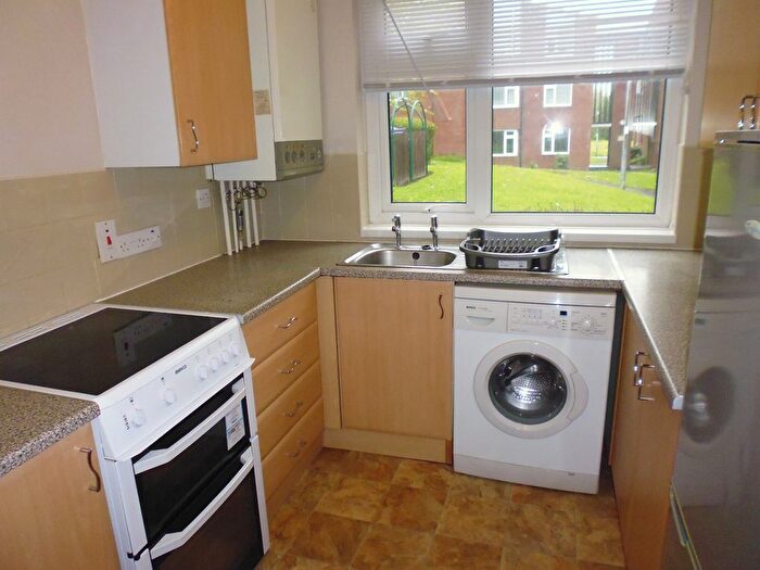 2 Bedroom Flat To Rent In Delbury Court, Deercote, Telford, TF3