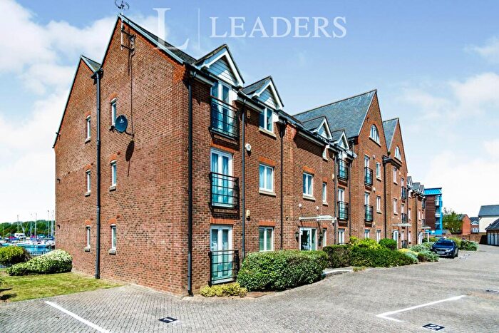 2 Bedroom Flat To Rent In Pier Road, Littlehampton, BN17