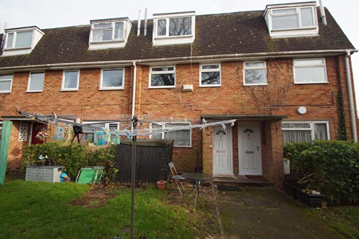 2 Bedroom Maisonette To Rent In Ridgebank, SL1