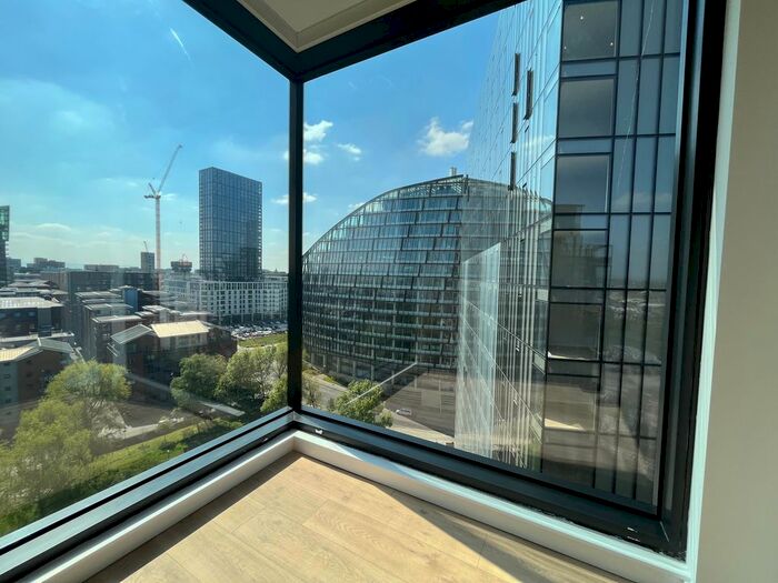 3 Bedroom Flat To Rent In Aspin Ln, Manchester, M4