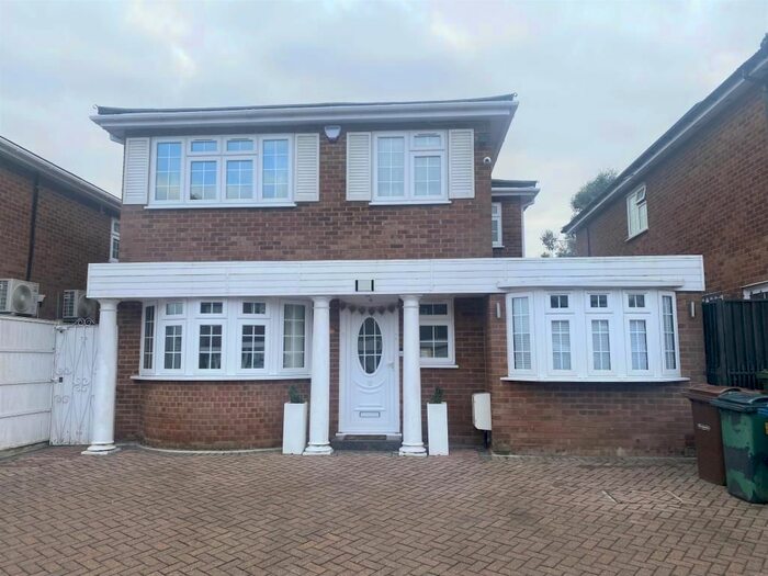 5 Bedroom Detached House To Rent In Stanmore, Harrow, HA7