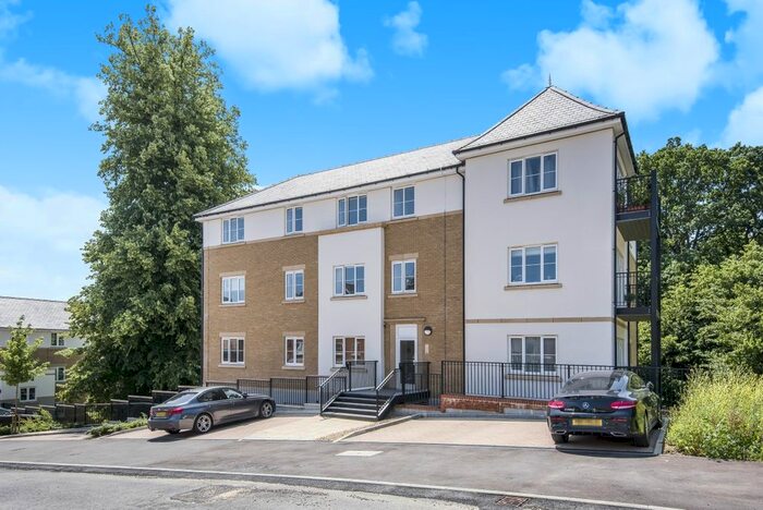 2 Bedroom Flat To Rent In Renfields, Haywards Heath RH16