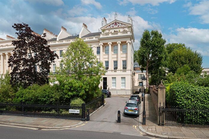 3 Bedroom Flat For Sale In Gloucester Gate, Regents Park, London, NW1