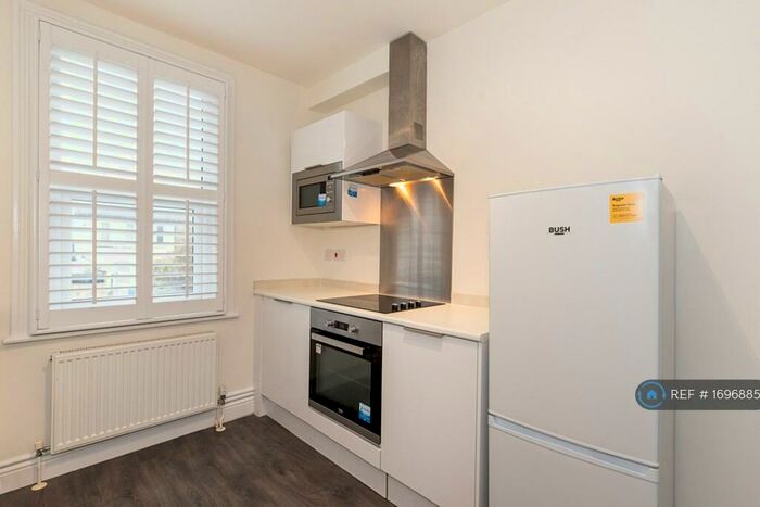 1 Bedroom Flat To Rent In Wentworth Road, London, CR0