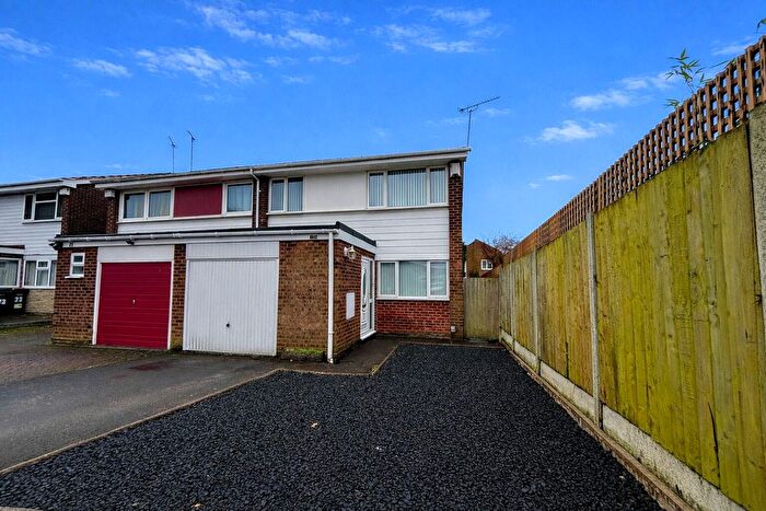 3 Bedroom Semi Detached House To Rent In Chard Road, Coventry, CV3