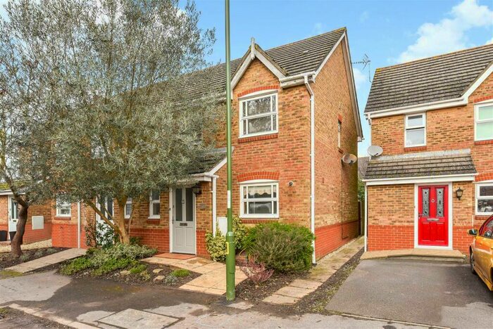 2 Bedroom End Of Terrace House To Rent In Lime Avenue Westergate, PO20