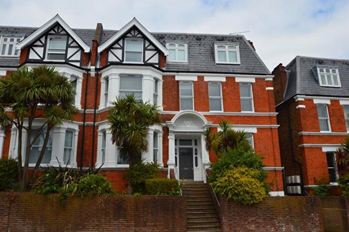 2 Bedroom Flat To Rent In Finchley Road, London, NW3