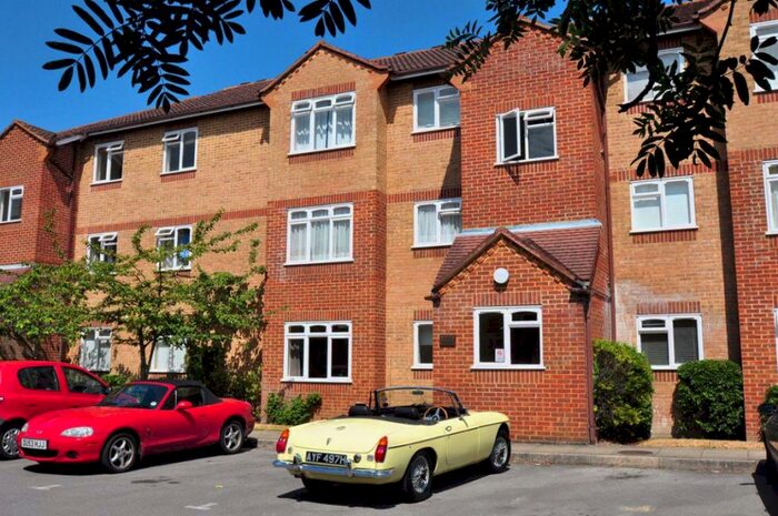 Studio To Rent In Corfe Place, Maidenhead, Berkshire, SL6