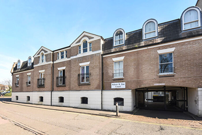 1 Bedroom Apartment For Sale In Adam And Eve Street, Cambridge, CB1