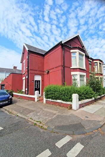 2 Bedroom Flat To Rent In Lisburn Lane, Liverpool, L13