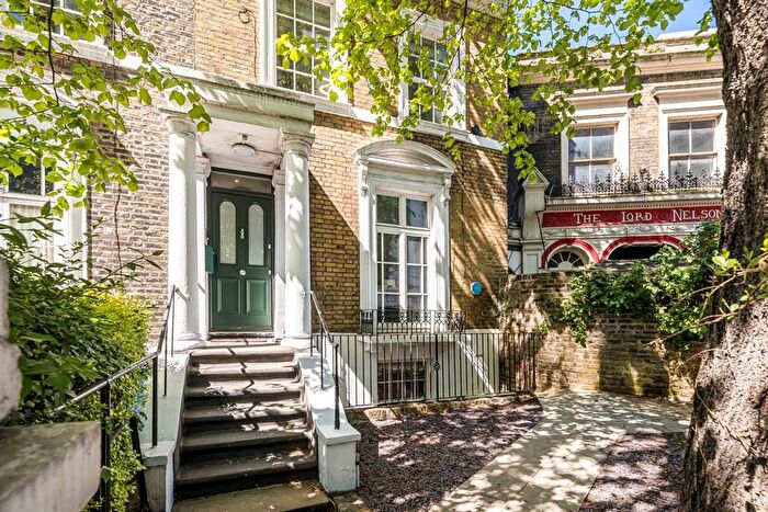4 Bedroom Semi-Detached House To Rent In Trafalgar Avenue, Peckham, SE15