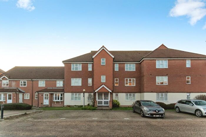 2 Bedroom Flat For Sale In Falmouth Close, Eastbourne, BN23