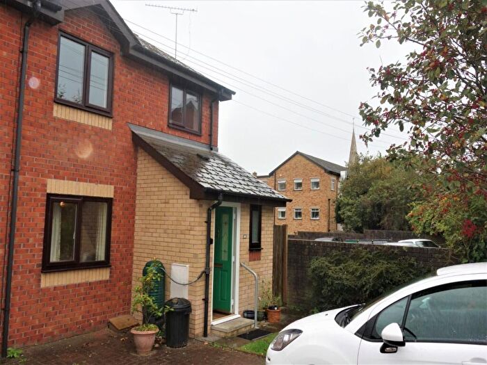 3 Bedroom House To Rent In Woodland Drive, Penarth, CF64