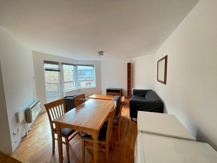 2 Bedroom Flat To Rent In Wapping High Street, Wapping, London, E1W