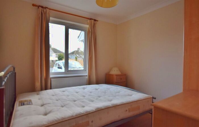 2 Bedroom Apartment To Rent In Flat Hall Park Close Haverfordwest Pembrokeshire, SA61