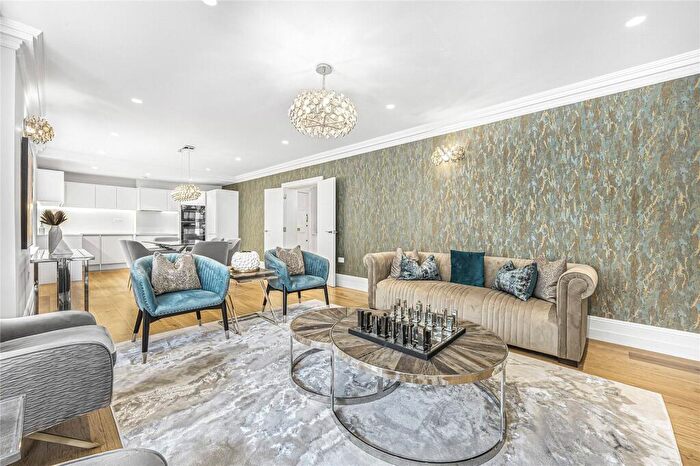 3 Bedroom Flat To Rent In Manor House, Marylebone Road, London, NW1