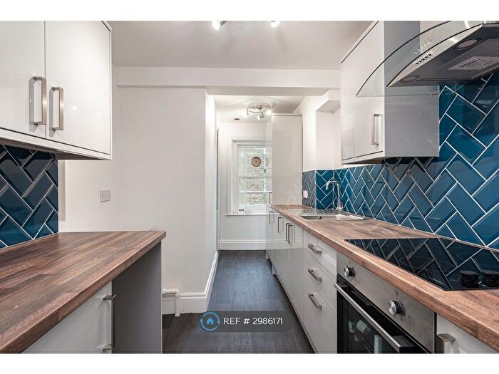2 Bedroom Flat To Rent In Sandringham Court, Broadstairs, CT10