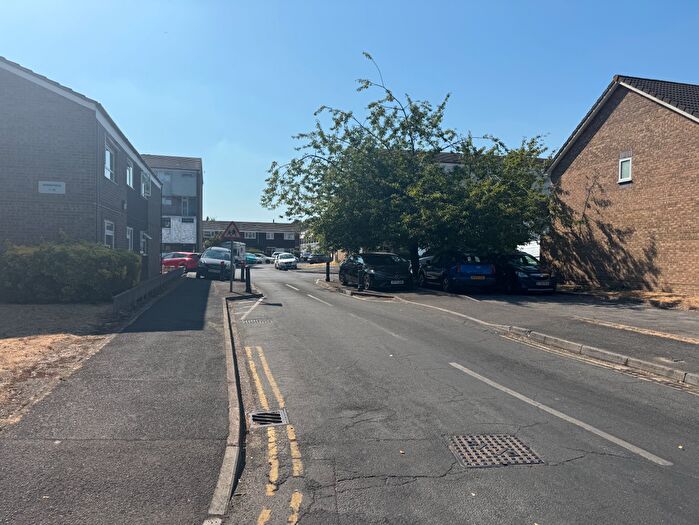 2 Bedroom Flat To Rent In Brookfield, Horsell, Woking, GU21