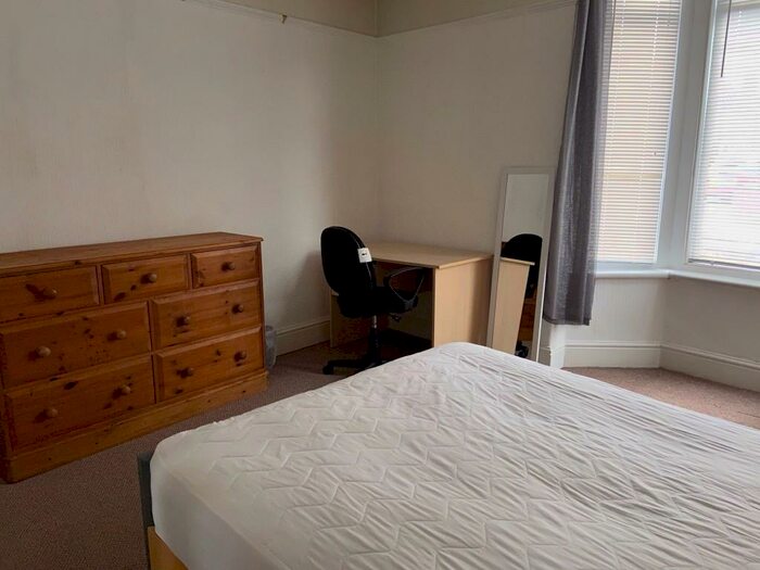 2 Bedroom End Of Terrace House To Rent In Bed Student House For / - New Kitchen Being Installed! - Sibthorpe Street, Lincoln, LN5