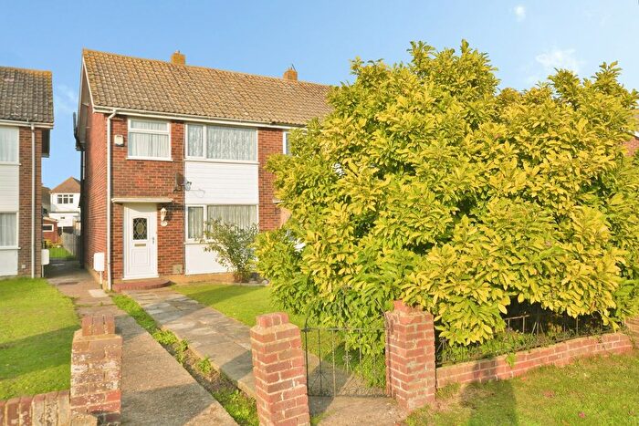 3 Bedroom End Terrace House For Sale In Queens Road, Littlestone, New Romney, Kent, TN28
