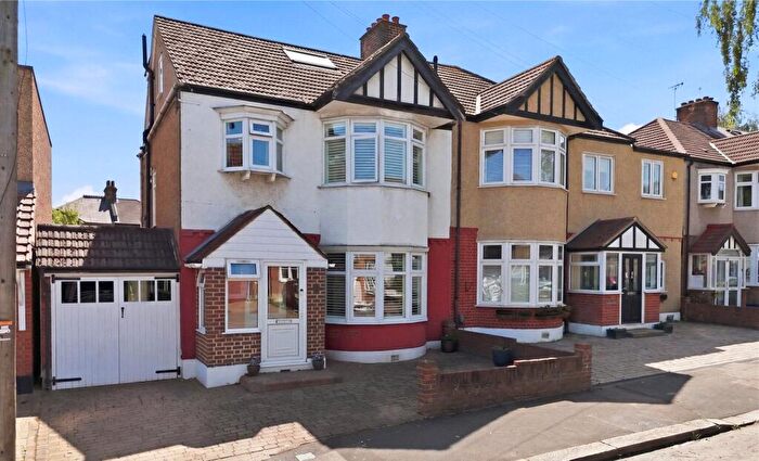 4 Bedroom Semi-Detached House For Sale In Elmhurst Drive, South Woodford, E18