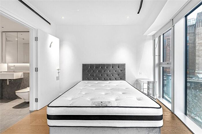 Studio To Rent In Electric Boulevard, London, SW11