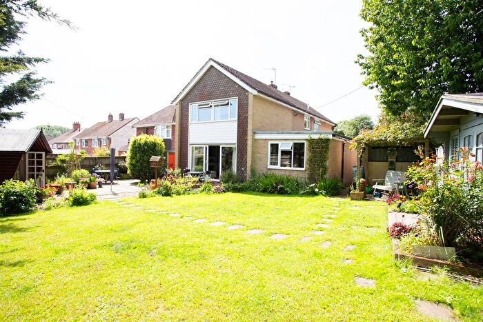 5 Bedroom Detached House For Sale In Furnham Crescent, Chard, TA20