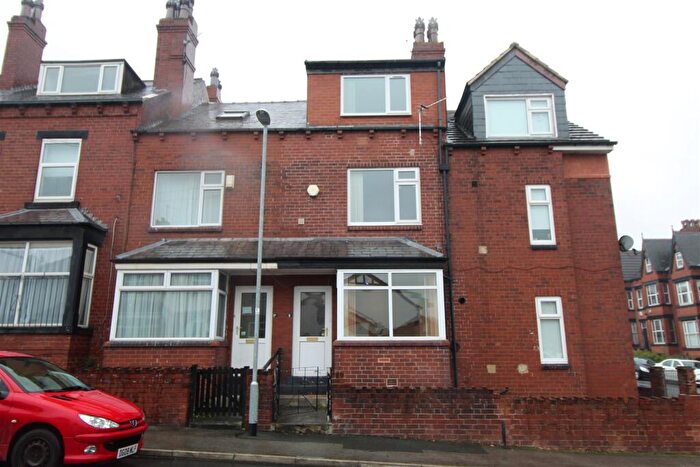 4 Bedroom House To Rent In Hessle Avenue, Leeds, LS6