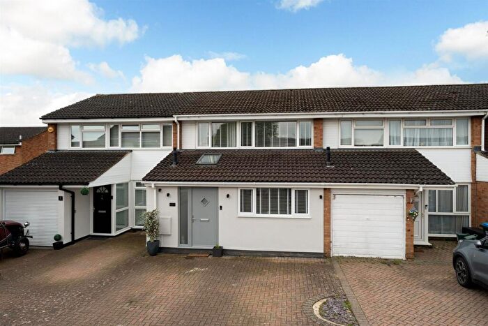 3 Bedroom Terraced House For Sale In Sarratt Avenue, Hemel Hempstead, Hertfordshire, HP2