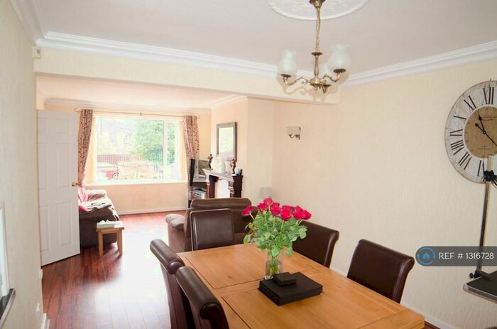 3 Bedroom Terraced House To Rent In Heathfield Terrace, Halifax, HX3