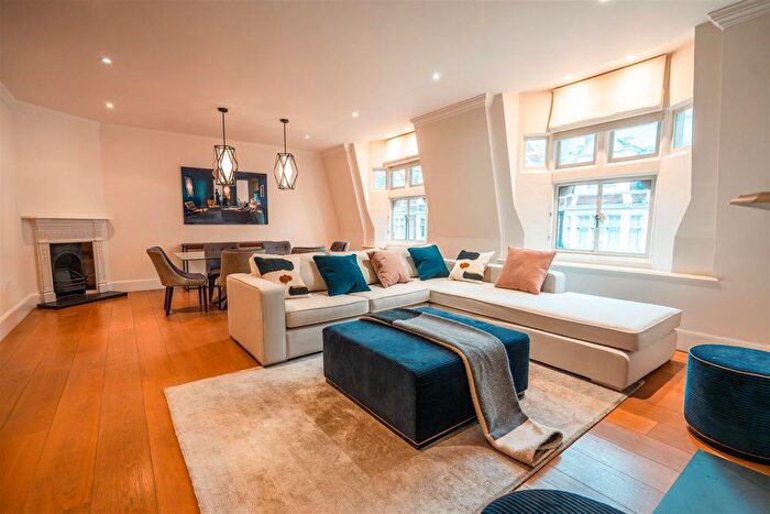 2 Bedroom Flat To Rent In Duke Street, Mayfair, W1K