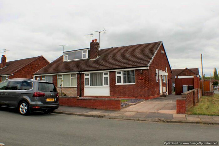 2 Bedroom Bungalow To Rent In Lea Ave, Crewe CW1