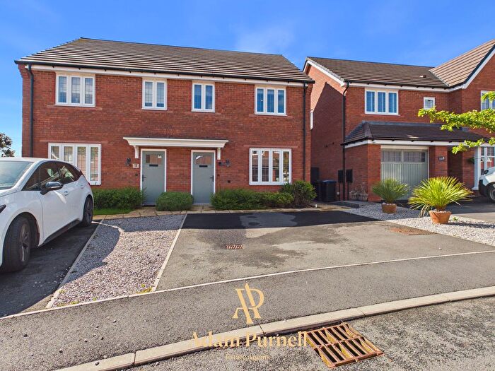 3 Bedroom Semi-Detached House For Sale In Barns Way, Newbold Verdon, LE9