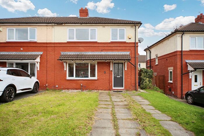 3 Bedroom Semi-Detached House For Sale In Dene Grove, Leigh, WN7