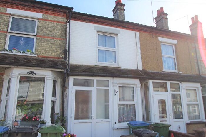 2 Bedroom Terraced House To Rent In St Marys Road, Watford, WD18