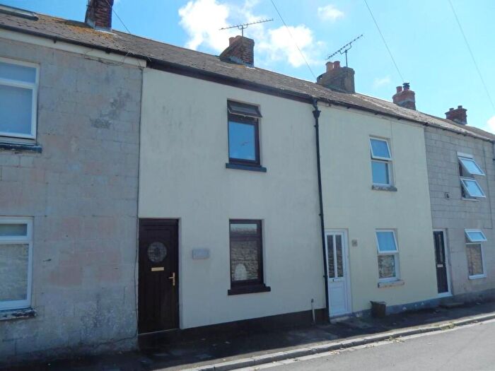 2 Bedroom Detached House For Sale In Grove Road, Portland, DT5