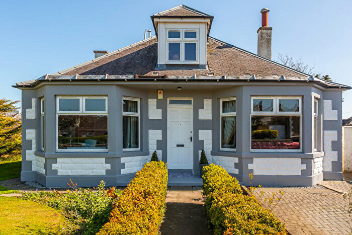 4 Bedroom Detached Bungalow For Sale In Howden Hall Road, Edinburgh, EH16